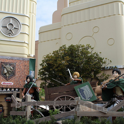 進撃の巨人XRライド　エントランス装飾