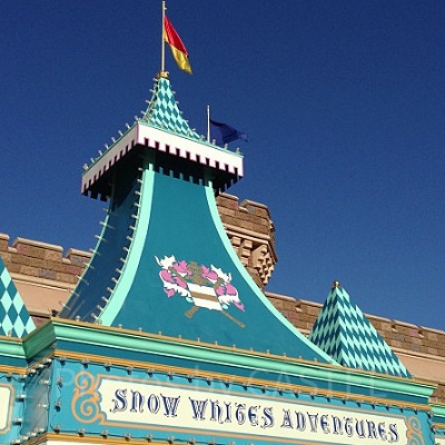 アトラクション（白雪姫と七人のこびと）