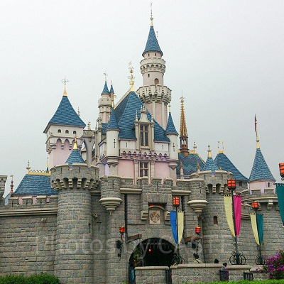 香港ディズニーランドのオーロラ城