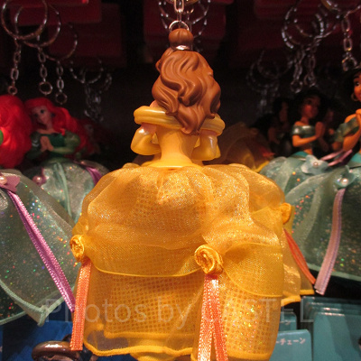 フィギュアキーチェーン裏