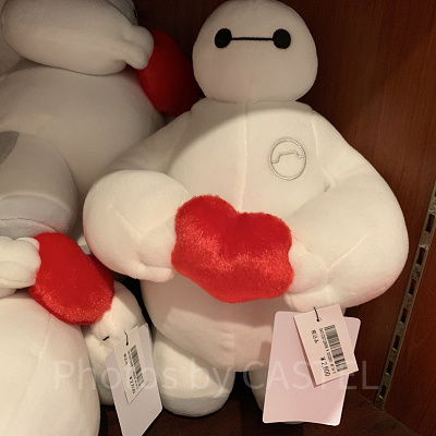 ベイマックスのぬいぐるみ（赤いハート）