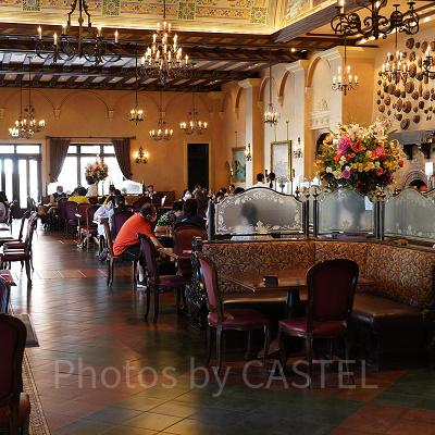 リストランテ・ディ・カナレット近くのベンチ