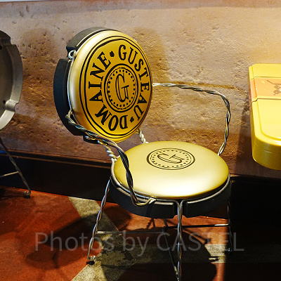 ビストロ・シェ・レミーの椅子