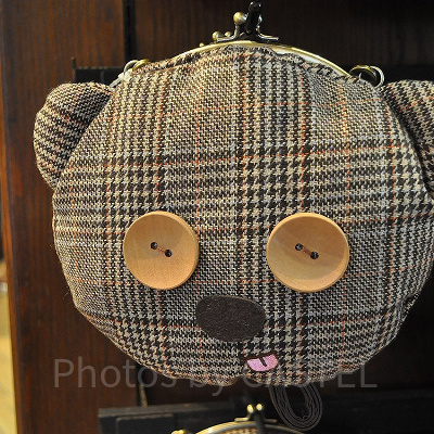BOB's FAVORITE BEARシリーズのがま口ポシェットブラウンチェック）