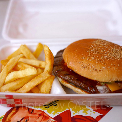 メルズ・ドライブインのハンバーガー