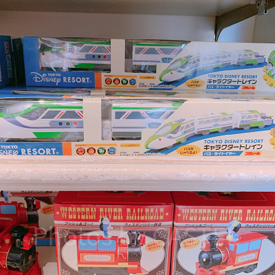 バズ・ライトイヤートレイン