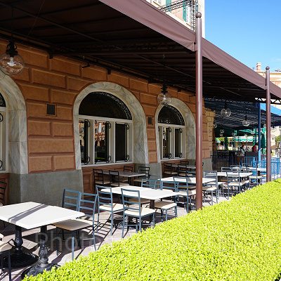 カフェ・ポルトフィーノはバフェテリアスタイル