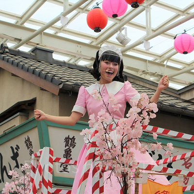 喫茶ビクトリヤの看板娘、薫ちゃん