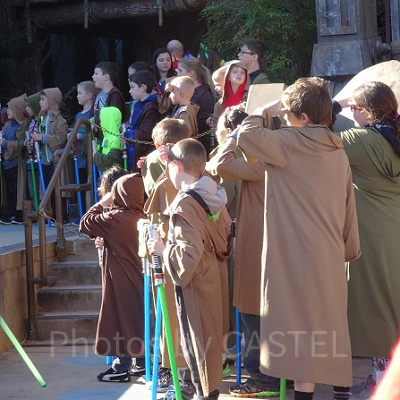 視線の先にはカイロ・レンが。