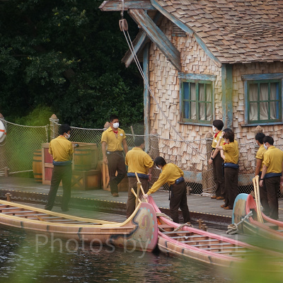 カヌー再開に向けて集まるキャストさん