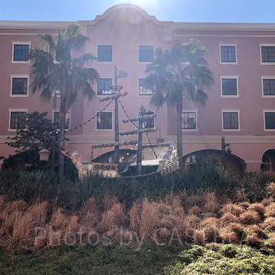 セレブレーションホテル：ディスカバーの中庭