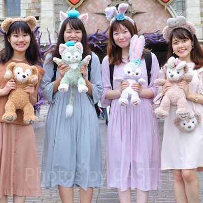 キャラクターカラーワンピース×Sサイズぬいぐるみのコーデ