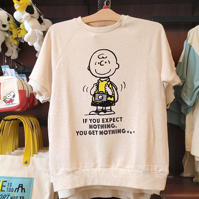 チャーリーブラウンのラグラントップス