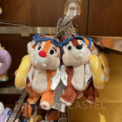 チップとデールぬいぐるみバッジ（2022ディズニー夏グッズSUISUI