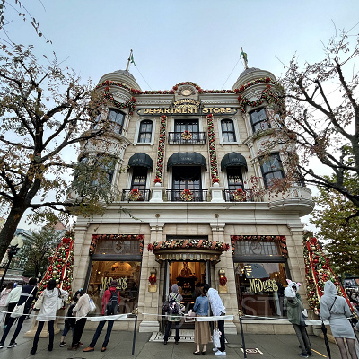 マクダックス・デパートメントストアのクリスマスデコレーション