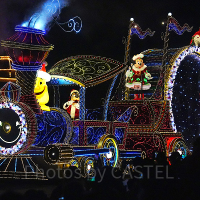 クリスマスバージョンのエレクトリカルパレード