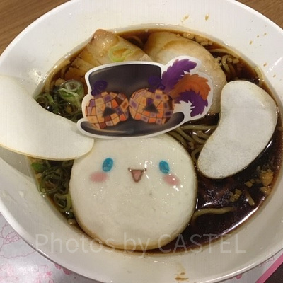 シナモンのブラックハロウィンラーメン