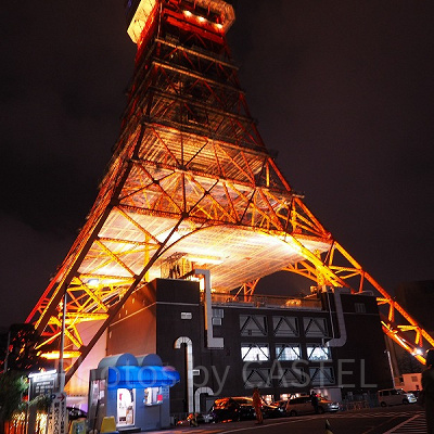 近くから見た東京タワー