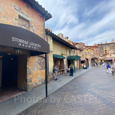 宅配センター横コインロッカー（パーク内）