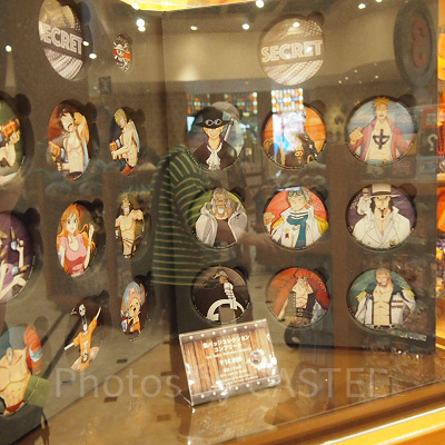 コレクタブル缶バッジコンプリートボックス