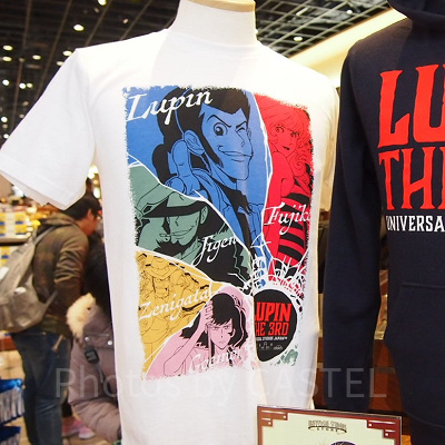 カラフルTシャツ