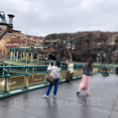 センター・オブ・ジ・アースの混雑状況