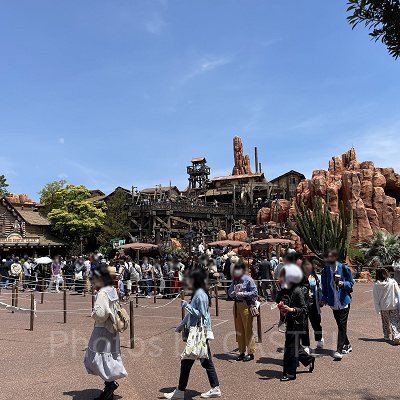 ディズニーランドの混雑状況（アトラクション）