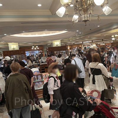 ワールドバザールの混雑状況（20:00ごろ）