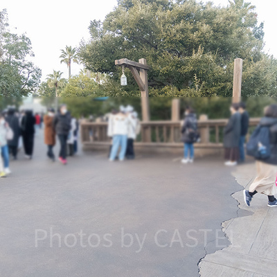 スパイシースモークチキンレッグの混雑状況／17:00