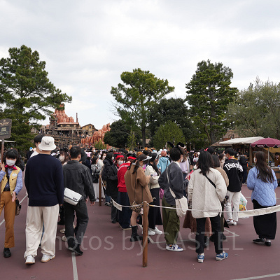 アトラクションの混雑状況(2023年3月2日撮影)