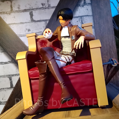 リヴァイ兵長ポップコーンバケツ（進撃の巨人）