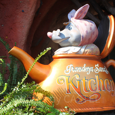 クリッターカントリーでサラおばあちゃん自慢の洋食を