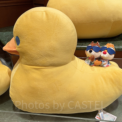 Disney - 【ぐーちゃん品】スイスイサマー　チップとデール　ぬいぐるみバッジ２セット チップとデールぬいぐるみバッジ（2022ディズニー夏グッズSUISUI