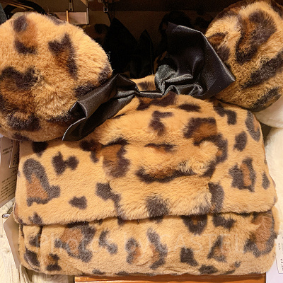 ディズニーアニマル柄防寒グッズ