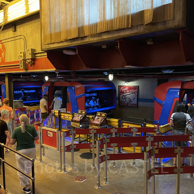 ディズニーカルフォルニアアドベンチャーのアトラクション：ウェブ・スリンガーズ：スパイダーマン・アドベンチャー