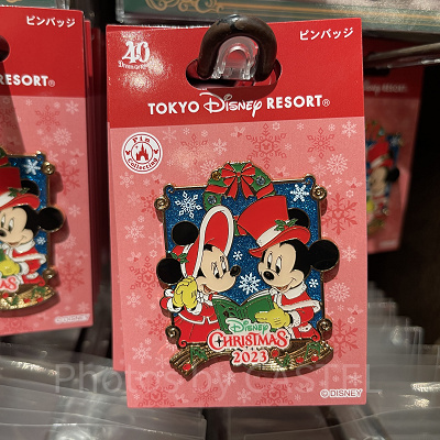 ディズニークリスマスグッズ2023：ピンバッジ 2023年11月07日(火)発売