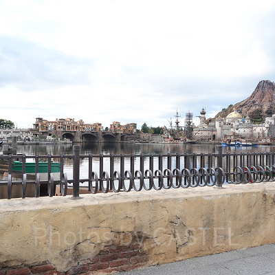 ディズニーシーのビリーヴ〜シー・オブ・ドリームス〜鑑賞場所：ハーバーサイドテラス（2番）からの景色