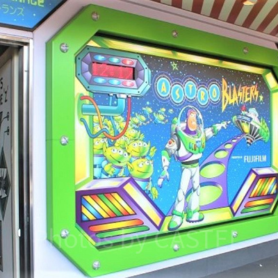 ディズニーランドのアトラクション「バズ・ライトイヤーのアストロブラスター」