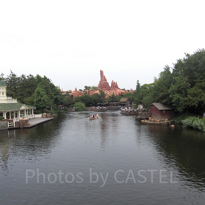 ディズニーランドのバックグラウンドストーリー