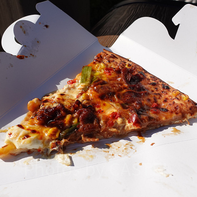 ディズニーランド食べ物：キャプテンフックス・ギャレーのピザ各種