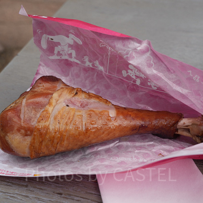 ディズニーランド食べ歩き:スモークターキーレッグ