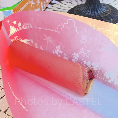 ディズニーランド食べ歩き:ストロベリーとピスタチオクリームのクレープ