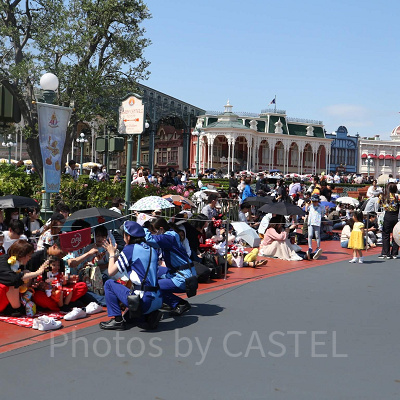 ディズニーランド5月混雑状況レポート：シンデレラ城前プラザのDPA鑑賞スペース