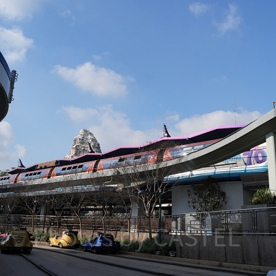 カリフォルニアアナハイムディズニーのアトラクション：ディズニーランド・モノレール