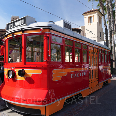 カリフォルニアアナハイムディズニーのアトラクション：レッド・カー・トロリー