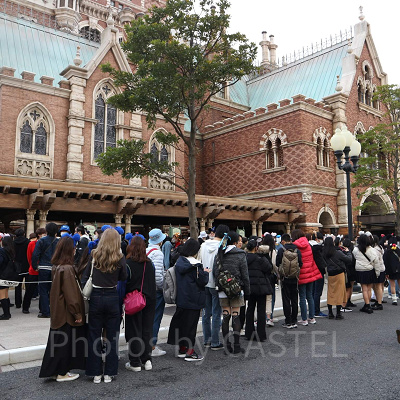 ディズニーシー3月混雑状況レポート:タワー・オブ・テラーの待ち列(10:00頃)