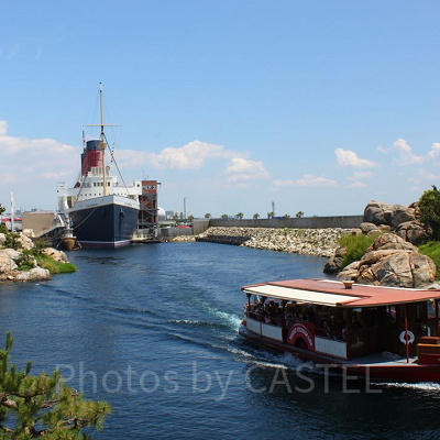 パークを遊覧するディズニーシー・トランジットスチーマーライン