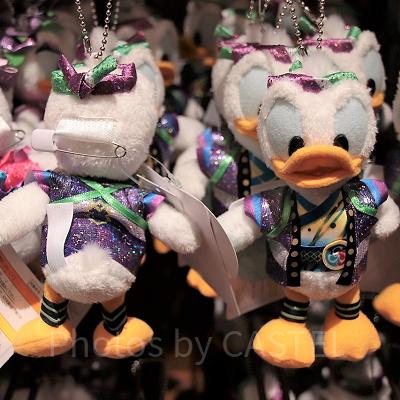 ドナルドのぬいぐるみバッジ