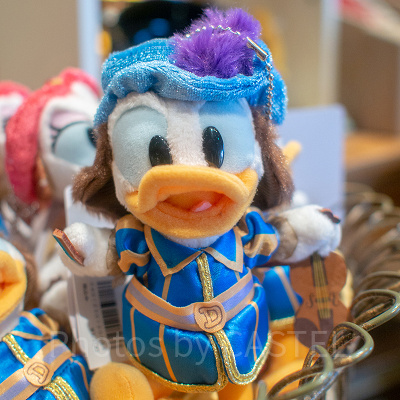 ドナルドぬいぐるみバッジ