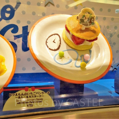 ドラえもんのイチゴパンケーキ